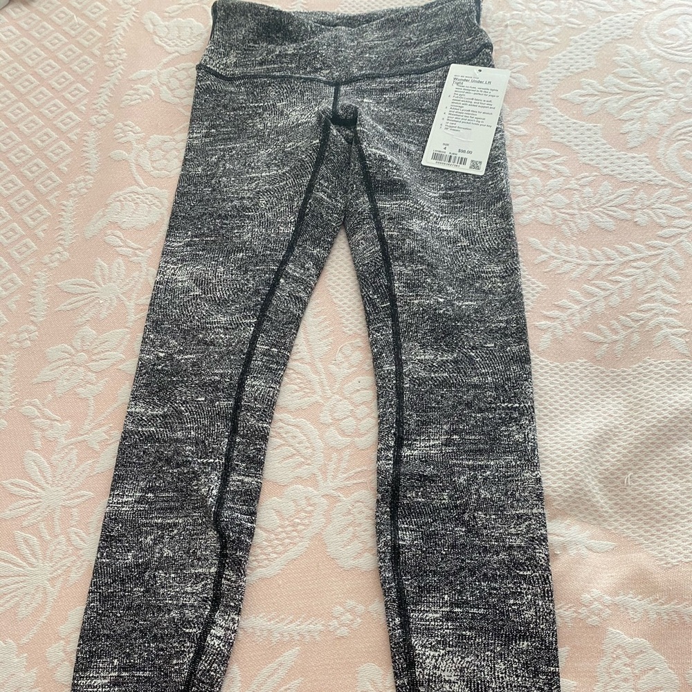 Lululemon - Picture 2 of 2